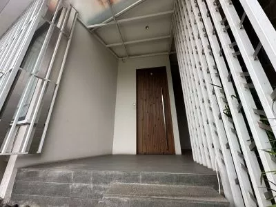 Hero Slide