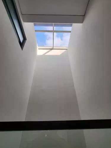 Hero Slide