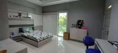 Hero Slide