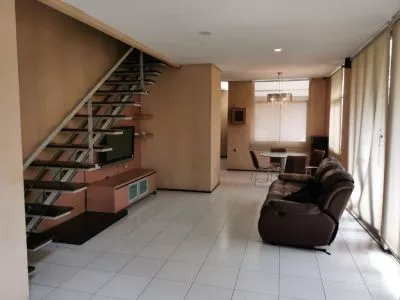 Hero Slide