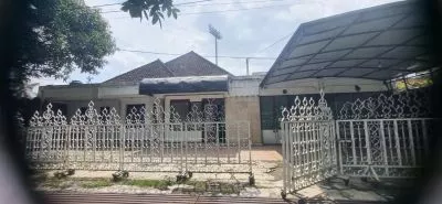 Di Jual Rumah Terawat dan Luas di Pusat Kota Bandung