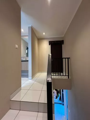 Hero Slide
