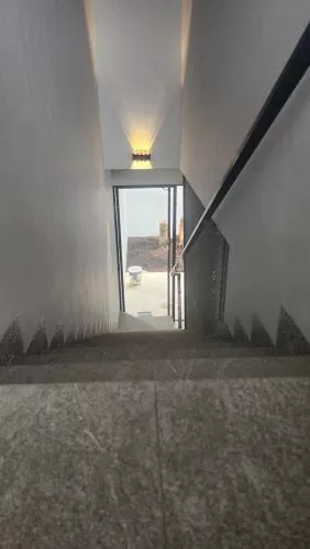 Hero Slide
