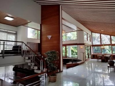 Rumah Villa Lux di Bandung Utara Budiasih