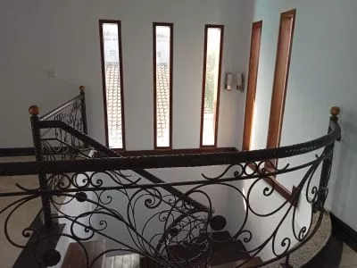 Hero Slide