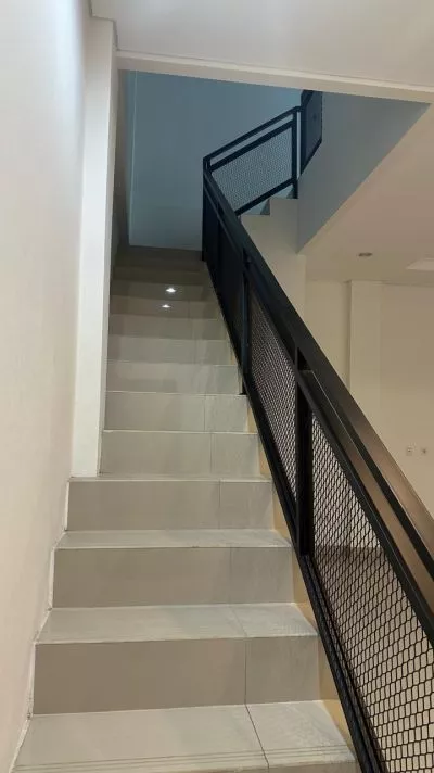 Hero Slide