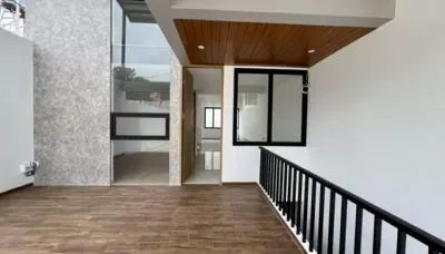 Hero Slide