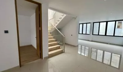 Hero Slide
