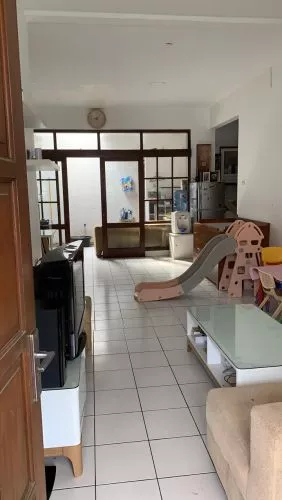 Hero Slide