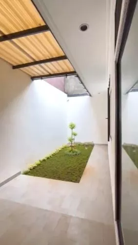 Hero Slide