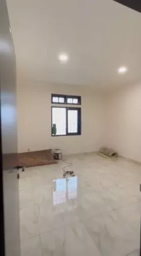 Hero Slide