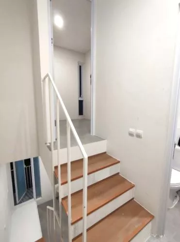 Hero Slide