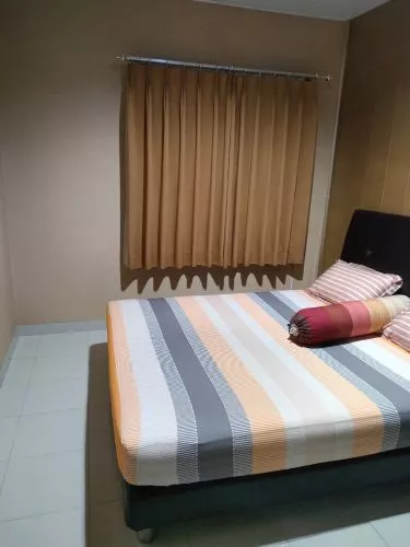 Hero Slide