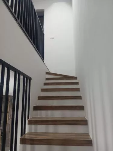Hero Slide