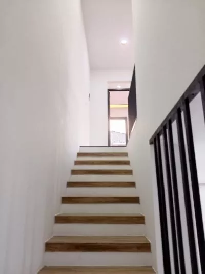 Hero Slide