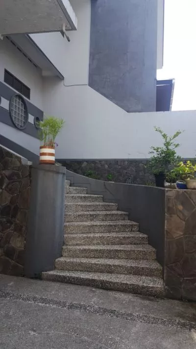 Hero Slide