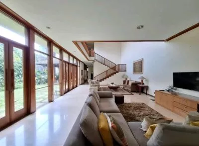Hero Slide