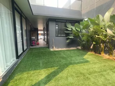 Hero Slide