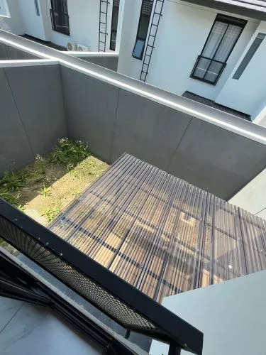 Hero Slide