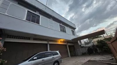 Ruang Usaha di Mainroad Kopo
