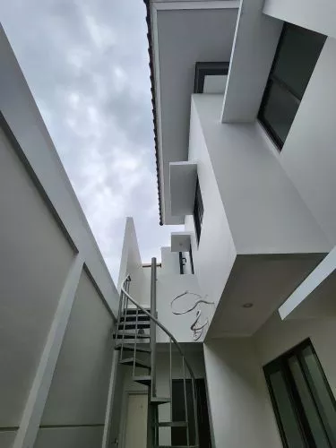 Hero Slide