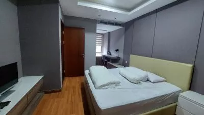 Hero Slide