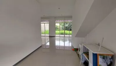 Hero Slide