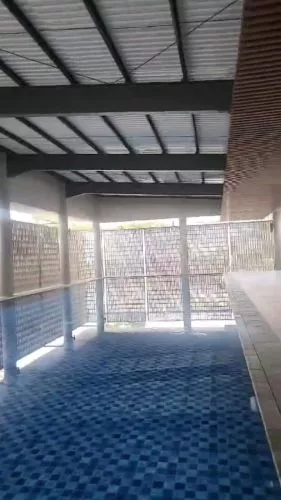 Hero Slide