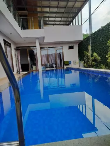Hero Slide