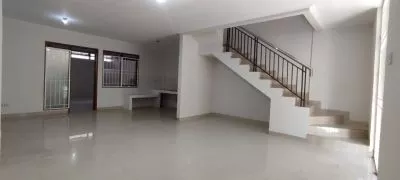 Ruko 2 Lantai Bagus dan Terawat di Mekarwangi Bandung Ruko 2 Lantai Bagus dan Terawat di Mekarwangi Bandung