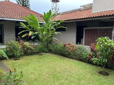 Disewakan Rumah Sayap Surya Sumantri Bandung Disewakan Rumah Sayap Surya Sumantri Bandung
