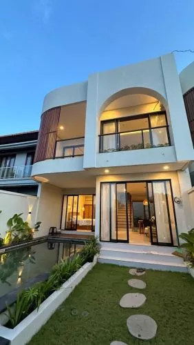 Villa Ungasan Brand New modern santorini View GWK pinggir jalan utama Villa Ungasan Brand New modern santorini View GWK pinggir jalan utama