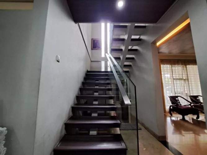 Hero Slide