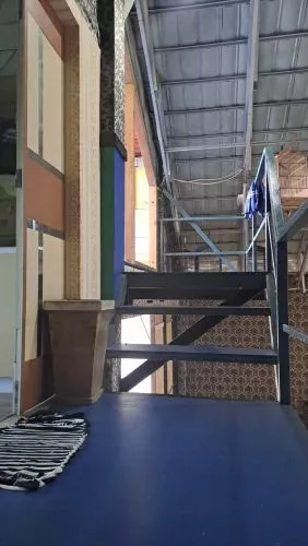 Hero Slide