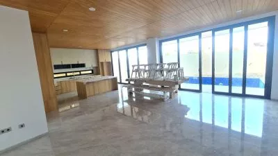 Rumah Mewah di Main Road Setra Duta View Kota Kolam Renang Furnished Rumah Mewah di Main Road Setra Duta View Kota Kolam Renang Furnished
