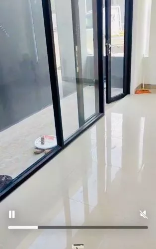 Hero Slide
