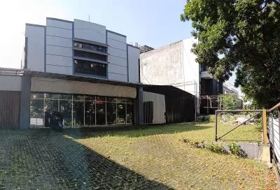 Ruang Usaha Strategis Luas di Surya Sumantri Bandung Cocok untuk Berbagai Jenis Usaha Ruang Usaha Strategis Luas di Surya Sumantri Bandung Cocok untuk Berbagai Jenis Usaha
