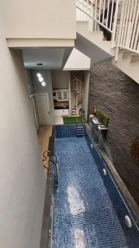 Hero Slide