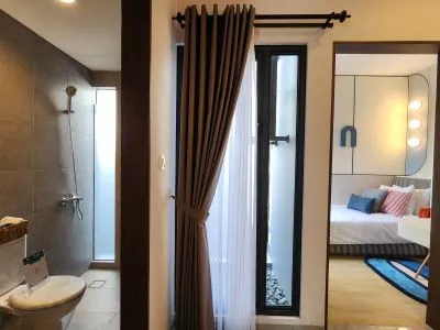 Hero Slide