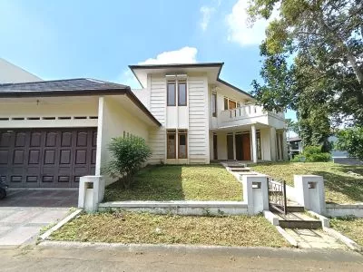 Setra Duta Dago Rumah lama dijual cepat Setra Duta Dago Rumah lama dijual cepat