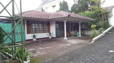 Cipaku Permai rumah lama jual cepat
