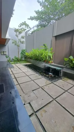 Hero Slide