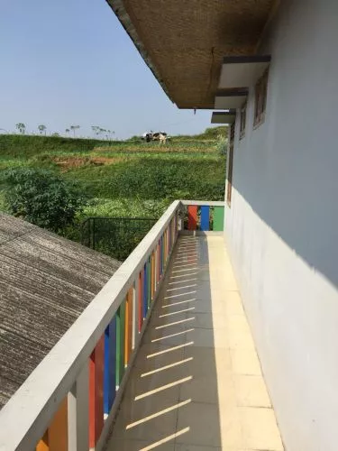 Hero Slide