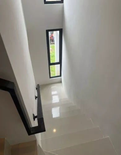 Hero Slide
