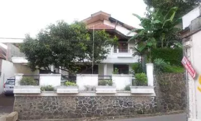 Rumah 2 lantai Strategis di Jalan Cigadung Timur Raya Rumah 2 lantai Strategis di Jalan Cigadung Timur Raya