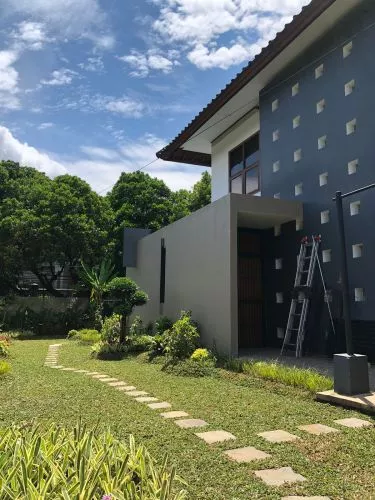 Hero Slide