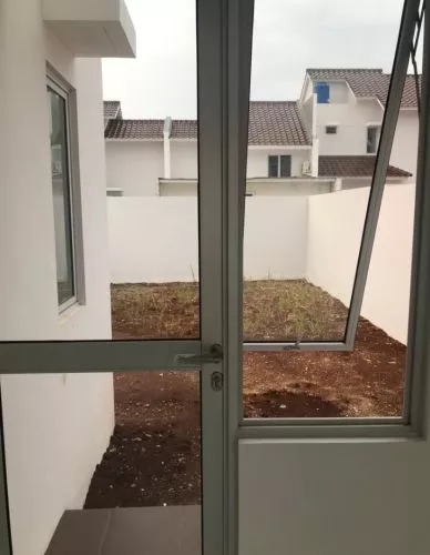 Hero Slide