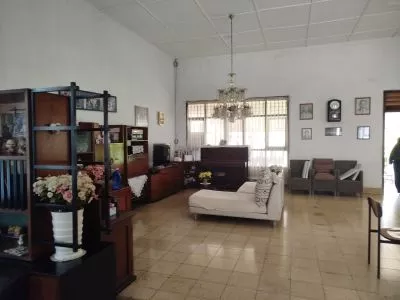 Ruang Usaha di Pasirkaliki Cocok Untuk Cafe Kantor atau Resto Ruang Usaha di Pasirkaliki Cocok Untuk Cafe Kantor atau Resto