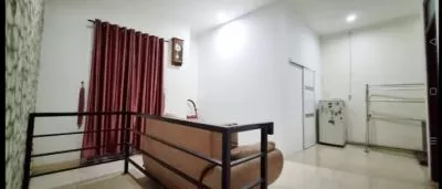 Hero Slide