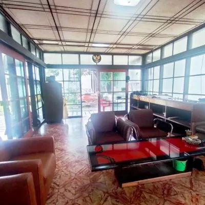 Disewa Rumah Siap Huni Lokasi strategis di Mainroad Jl Naripan